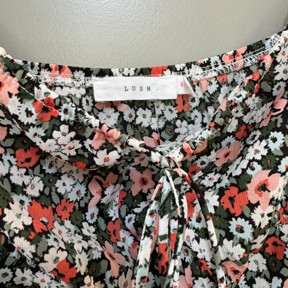 LUSH | Sleeveless Floral Mini Dress Size Medium - Picture 4 of 8